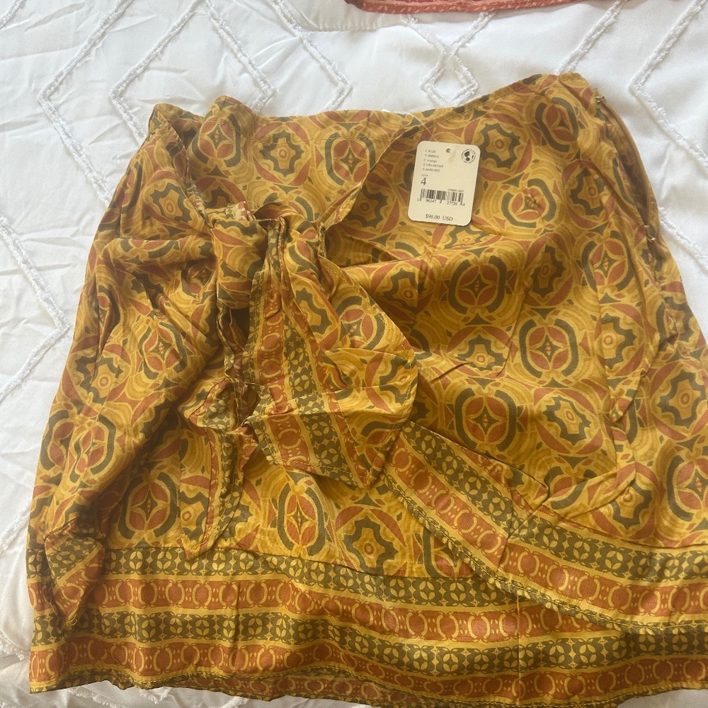 Free people skirt  NWT  size 4